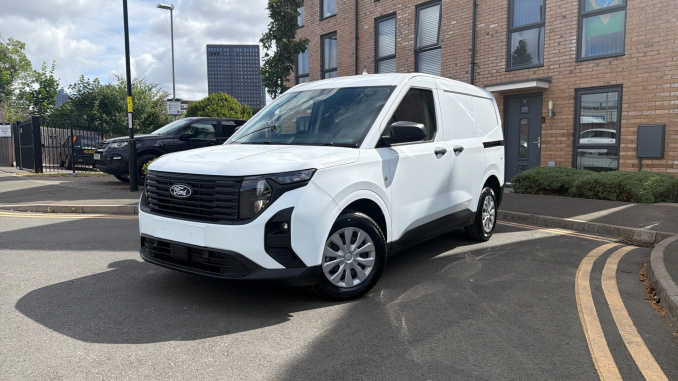 Ford Transit Courier Diesel 1.5 EcoBlue Trend Van - Image 28